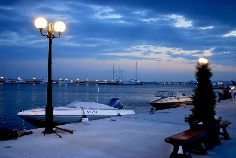 Hotel Dolphin Sveti Vlas Exterior foto